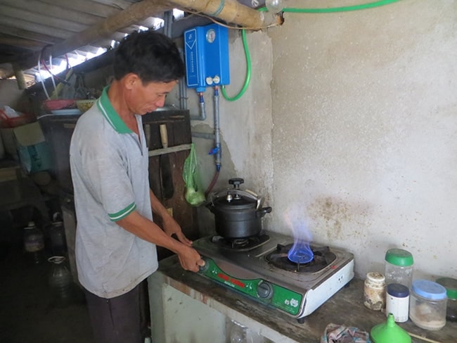 Khí biogas từ chất thải chăn nuôi cung cấp năng lượng cho bếp nấu