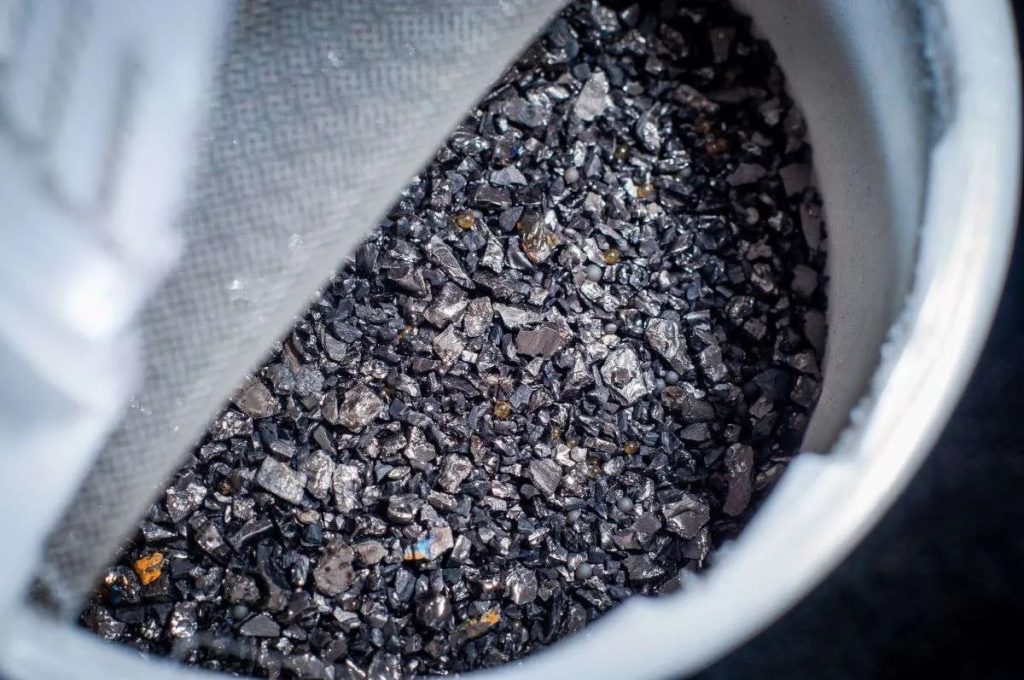 Than hoạt tính dạng hạt