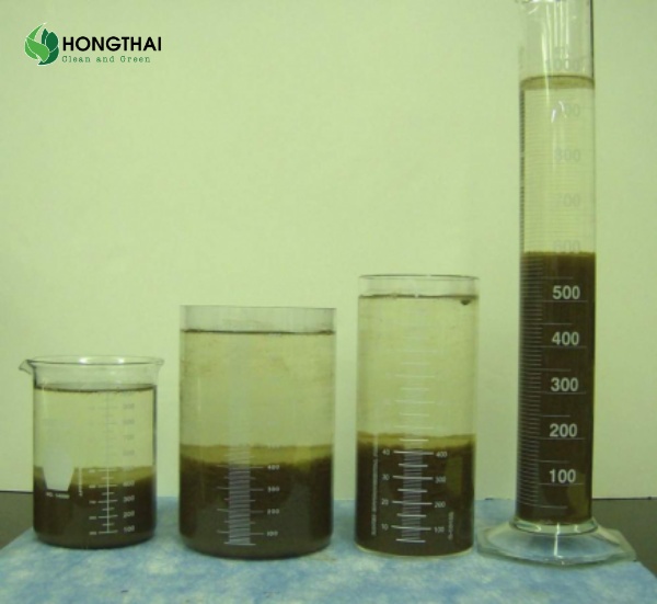 Đo chỉ số SVI bằng ống đong lắng bùn trong phòng thí nghiệm