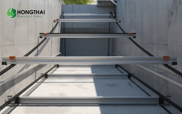 Hệ thống bể lắng và thiết bị tách cặn giúp giảm TSS hiệu quả